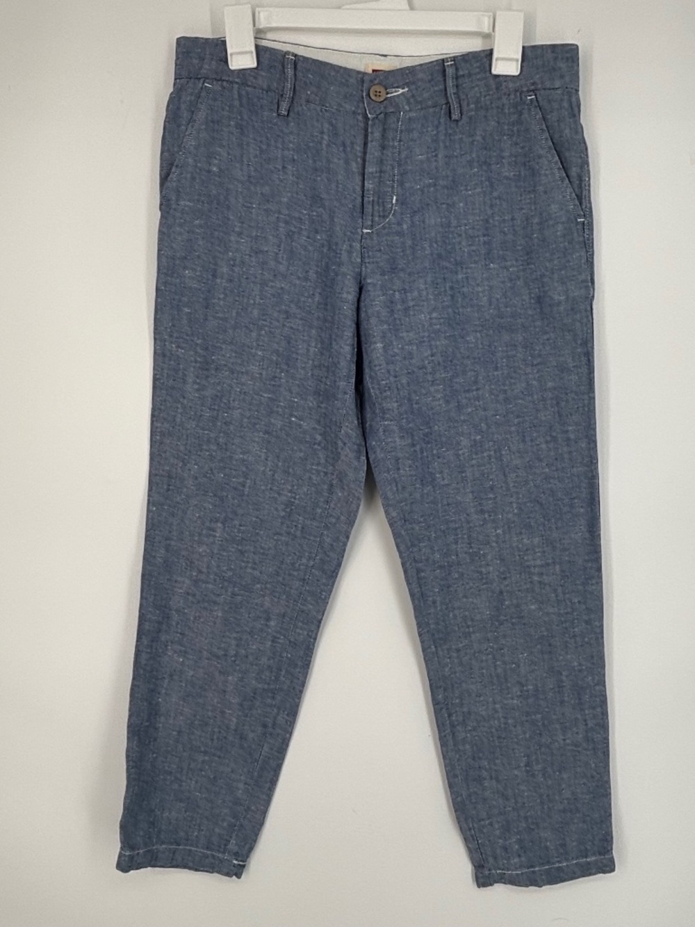 Levi's Womens Sz 27 Cropped Chino Pants Denim Blue Tapered Leg White Tab Pockets